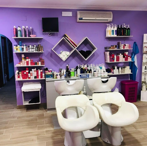 Enredo's Peluquería en Coria, Cáceres‎