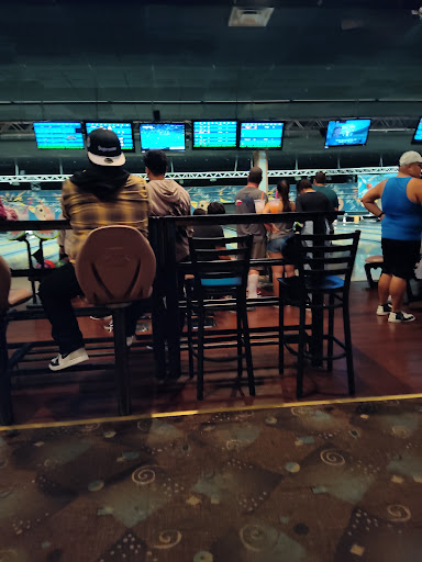 Bowling Alley «Chaparral 300 - We may close 1 hour early Sun-Thurs depending on volume, please call for details.», reviews and photos, 4191 Chino Hills Pkwy, Chino Hills, CA 91709, USA