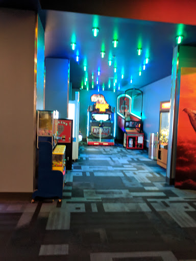 Movie Theater «Cinetopia 23», reviews and photos, 8700 NE Vancouver Mall Dr, Vancouver, WA 98662, USA