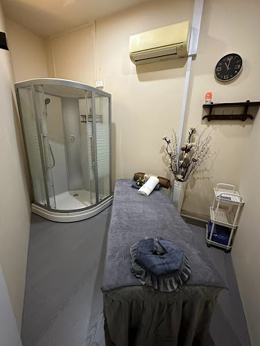 1 W Coast Dr, #01-23, Singapore 128020