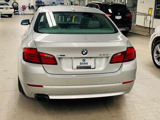 BMW Dealer «BMW of Milwaukee North», reviews and photos, 5990 N Green Bay Ave, Glendale, WI 53209, USA