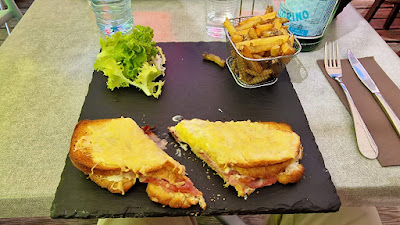 Restaurant le petit lac à Saint-Chaffrey