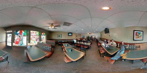 Round Table Pizza image