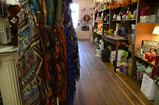 Florist «Yorkville Flower Shoppe», reviews and photos, 216 S Bridge St, Yorkville, IL 60560, USA