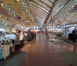 Chiang Mai Night Bazaar photo