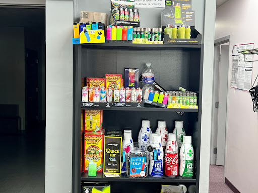 Tobacco Shop «Smoke Hut Smoke Shop», reviews and photos, 11902 Blue Ridge Boulevard g, Grandview, MO 64030, USA