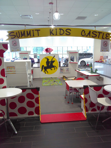 Car Dealer «Summit Place Kia», reviews and photos, 2200 Elizabeth Lake Rd, Waterford Twp, MI 48328, USA