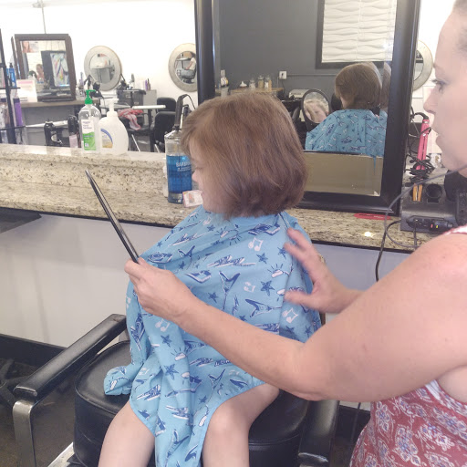 Beauty Salon «Hair Benders Salon», reviews and photos, 2617 E Center St, Kingsport, TN 37664, USA