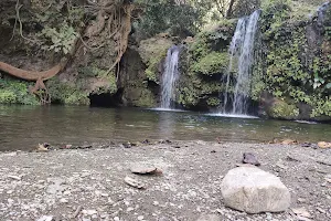 Barati Rau Waterfall image