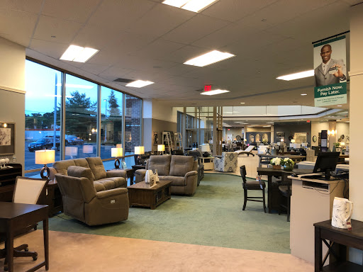Furniture Store «Raymour & Flanigan Furniture and Mattress Store», reviews and photos, 641 Connecticut Ave, Norwalk, CT 06854, USA
