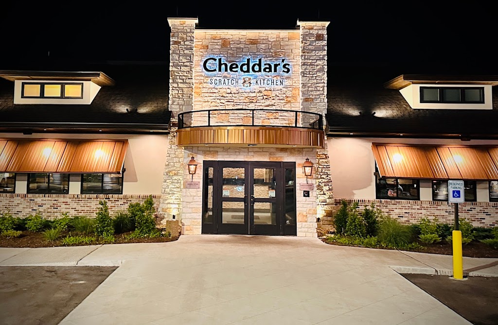 Cheddar's Scratch Kitchen 65616