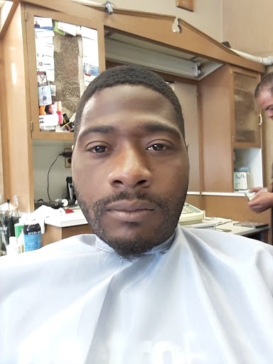 Barber Shop «Tara Barber Shop», reviews and photos, 5441 W 34th St, Indianapolis, IN 46224, USA