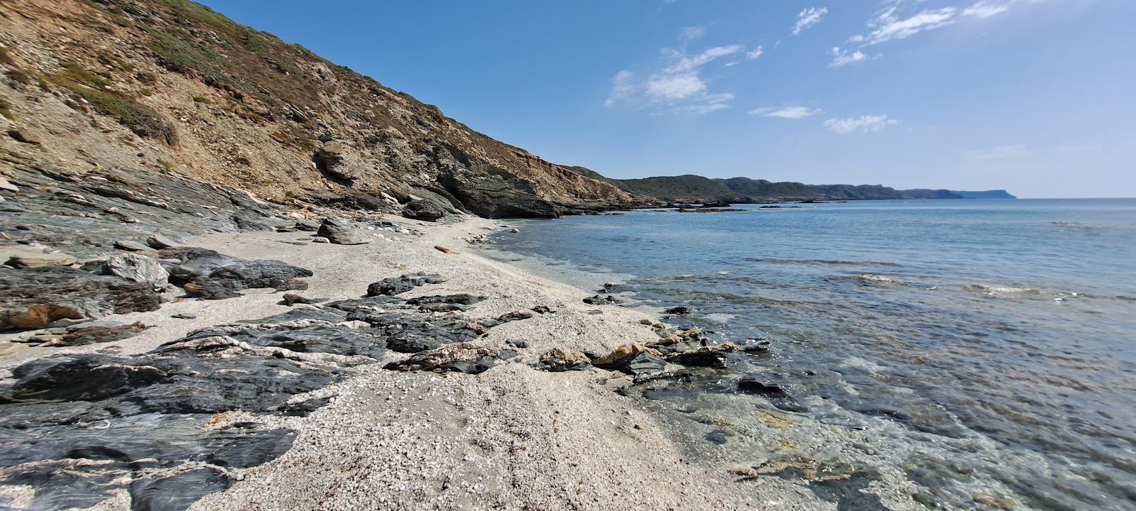 Fotografija Spiaggia Isola dei Porri z visok stopnjo čistoče