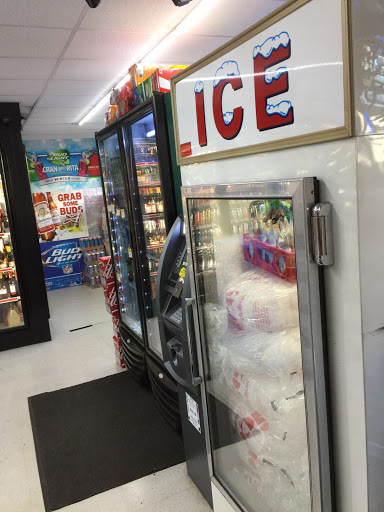 Wine Store «G & G Package Store», reviews and photos, 144 Lewis Ave, Meriden, CT 06451, USA