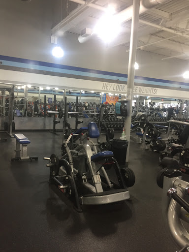 Health Club «Crunch - Stratford», reviews and photos, 1100 Barnum Ave, Stratford, CT 06614, USA