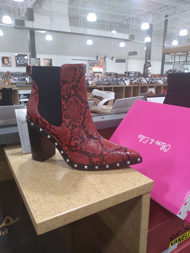 Shoe Store «DSW Designer Shoe Warehouse», reviews and photos, 2100 N Rainbow Blvd, Las Vegas, NV 89108, USA
