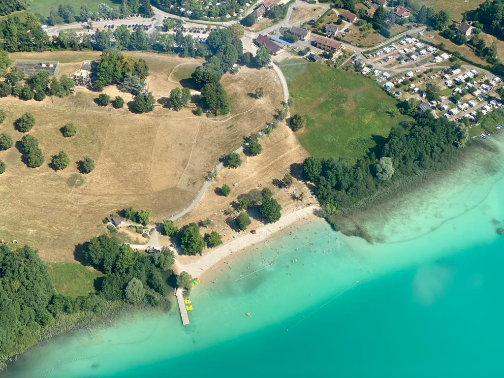 Photo de Plage Du Sougey avec un rivage droit