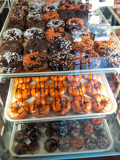 Donut Shop «Yum Yum Donuts», reviews and photos, 12821 Valley View Ave, La Mirada, CA 90638, USA