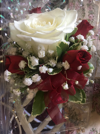 Florist «Old Town Flowers and Gifts», reviews and photos, 79 Main St NW b, Lilburn, GA 30047, USA