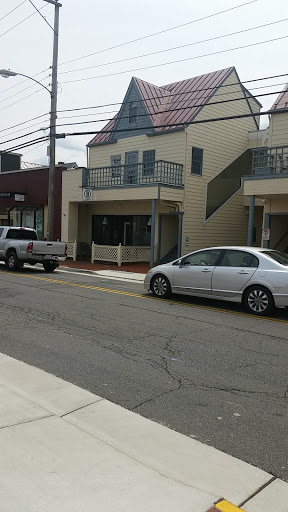 Donut Shop «B. Doughnut», reviews and photos, 7 Loudoun St SW, Leesburg, VA 20175, USA