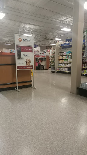 Pet Supply Store «PetSmart», reviews and photos, 777 S Willow St, Manchester, NH 03103, USA
