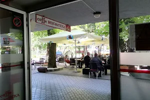 Caffe Biblioteka image