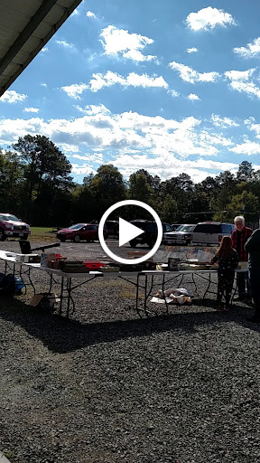 Flea Market «Red Barn Flea Market Auction», reviews and photos, 3381 Kings Hwy, Colonial Beach, VA 22443, USA
