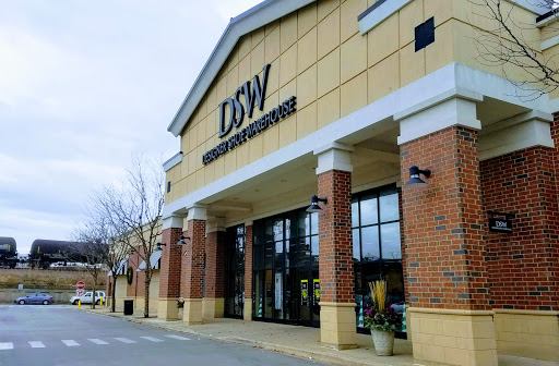 Shoe Store «DSW Designer Shoe Warehouse», reviews and photos, 7321 Lake St, River Forest, IL 60305, USA