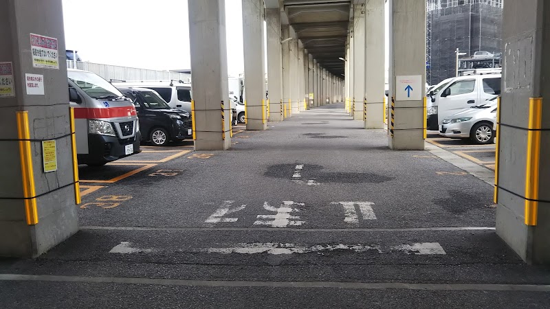 Parking in 稲毛海岸駅前