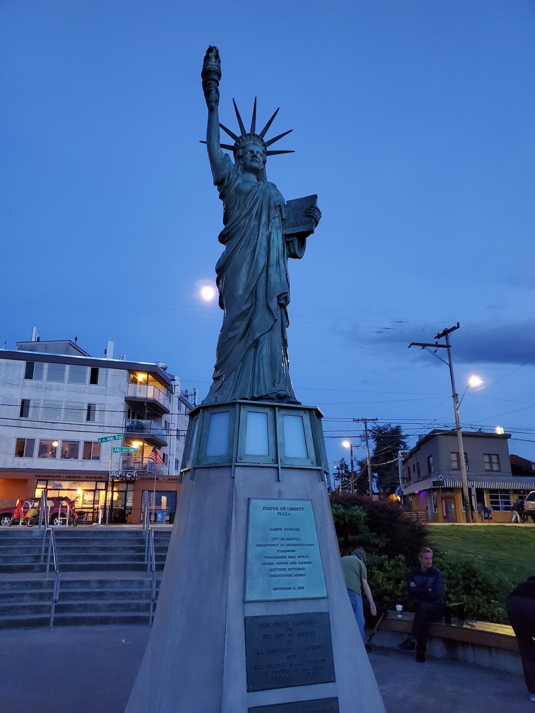 Statue of Liberty Plaza - Seattle