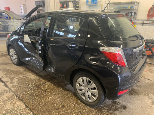 Auto Body Shop «E&M Auto Body Shop», reviews and photos, 3120 River Rd, River Grove, IL 60171, USA