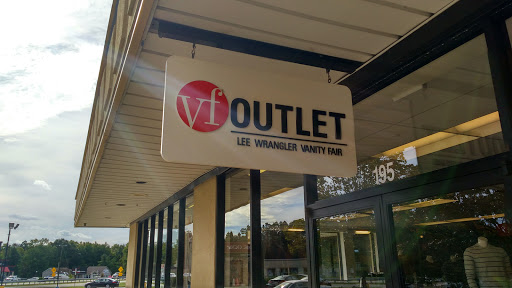 Shopping Mall «Queenstown Premium Outlets», reviews and photos, 441 Outlet Center Dr, Queenstown, MD 21658, USA