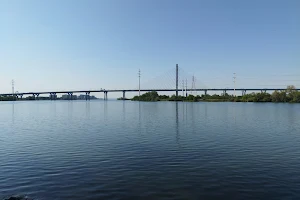 Samuel De Champlain bridge image
