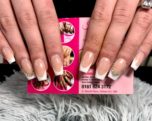 Cheap acrylic nails Oldham