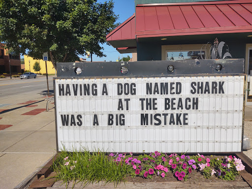 Florist «Country Gardens Blair Florist», reviews and photos, 1502 Washington St, Blair, NE 68008, USA