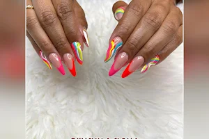 Twinkle nails image