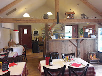 Atmosphère du Restaurant Ferme-Auberge Gustiberg Urbès - Col de Bussang - Chambres en demi pension à Urbès - n°8