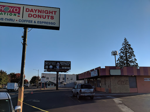 Coffee Shop «Daynight Donuts», reviews and photos, 2234 Fairgrounds Rd NE, Salem, OR 97301, USA