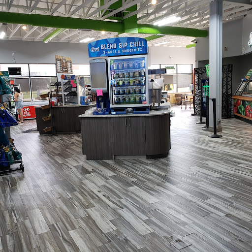 Gas Station «Valero», reviews and photos, 20 Rochester Rd, Leonard, MI 48367, USA