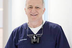Dr. Wolfgang Sausmikat Mund- Kiefer- u. Gesichtschirurg / Zahnarzt image