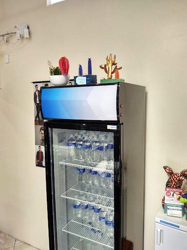 Shopping Mall «Southern Palms Shopping Center», reviews and photos, 1528 E Southern Ave, Tempe, AZ 85282, USA