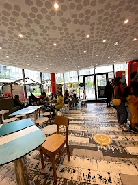 Atmosphère du Restaurant de hamburgers McDonald's GINKO à Bordeaux - n°8