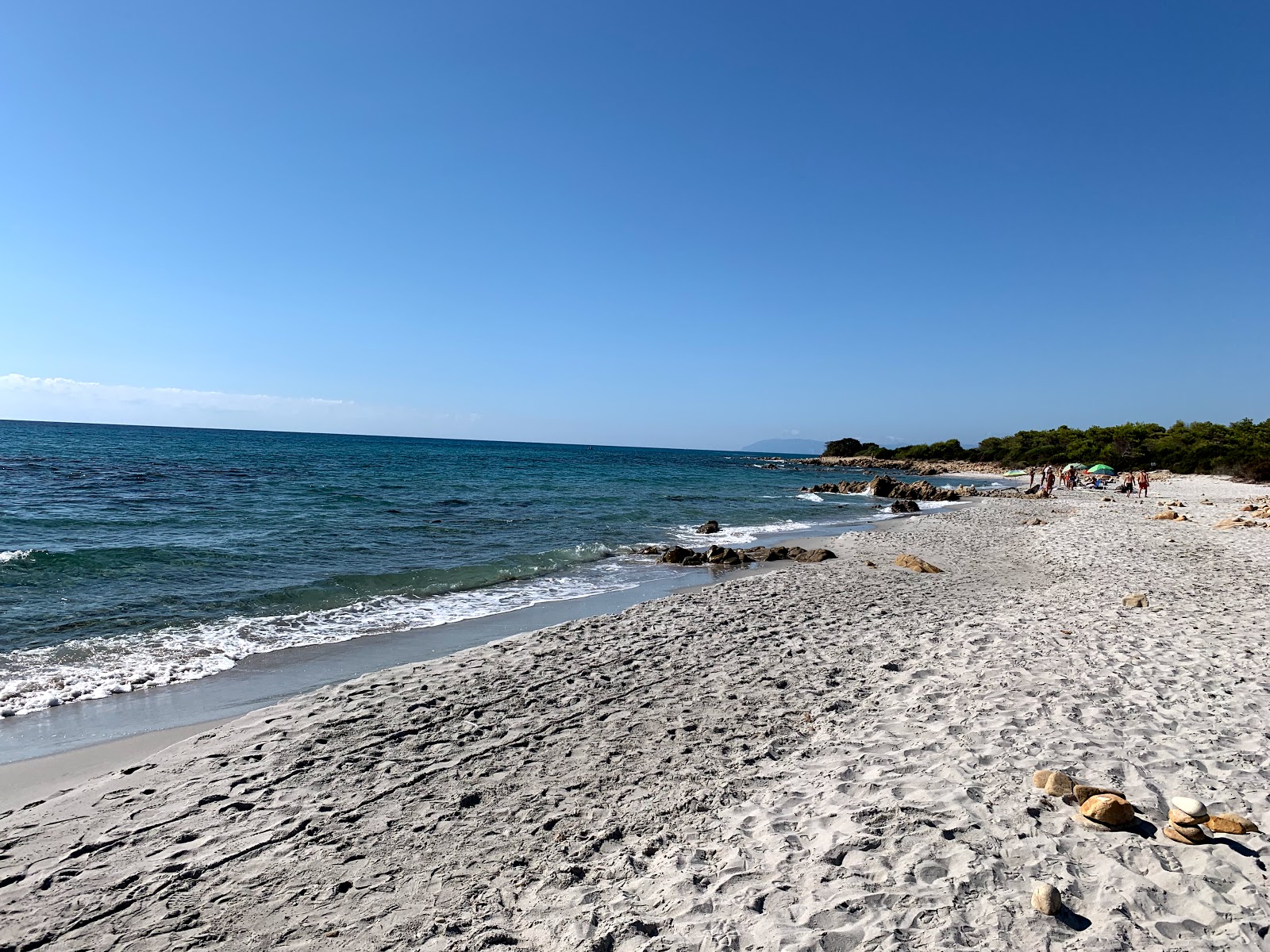 Foto av Spiaggia Pedra Marchesa med lång rak strand