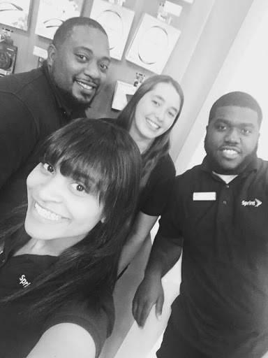 Cell Phone Store «Sprint Store», reviews and photos, 151 Christiana Mall Road #1815, Newark, DE 19702, USA