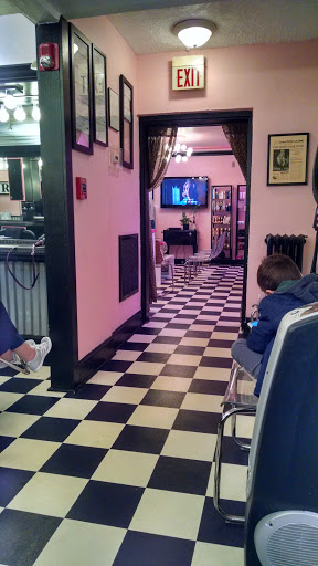 Waxing Hair Removal Service «Bombshell Brazilian Waxing And Beauty Lounge», reviews and photos, 10 S Crenshaw Ave, Richmond, VA 23221, USA