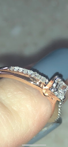 Jewelry Store «Zales - The Diamond Store», reviews and photos, 6020 82nd St, Indianapolis, IN 46250, USA