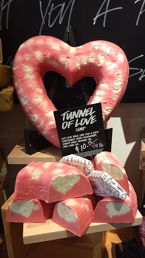 Cosmetics Store «Lush Cosmetics», reviews and photos, 99 Rockingham Park Blvd, Salem, NH 03079, USA