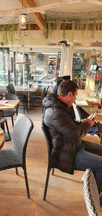 Atmosphère du Restaurant de fruits de mer Le Petit Bigorneau à Leucate - n°20