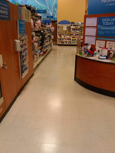 Pet Supply Store «PetSmart», reviews and photos, 2784 Wilma Rudolph Blvd, Clarksville, TN 37040, USA