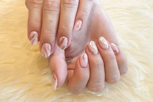 Fantastic Nails image